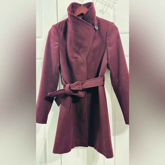 Coat - Picture 5 of 9